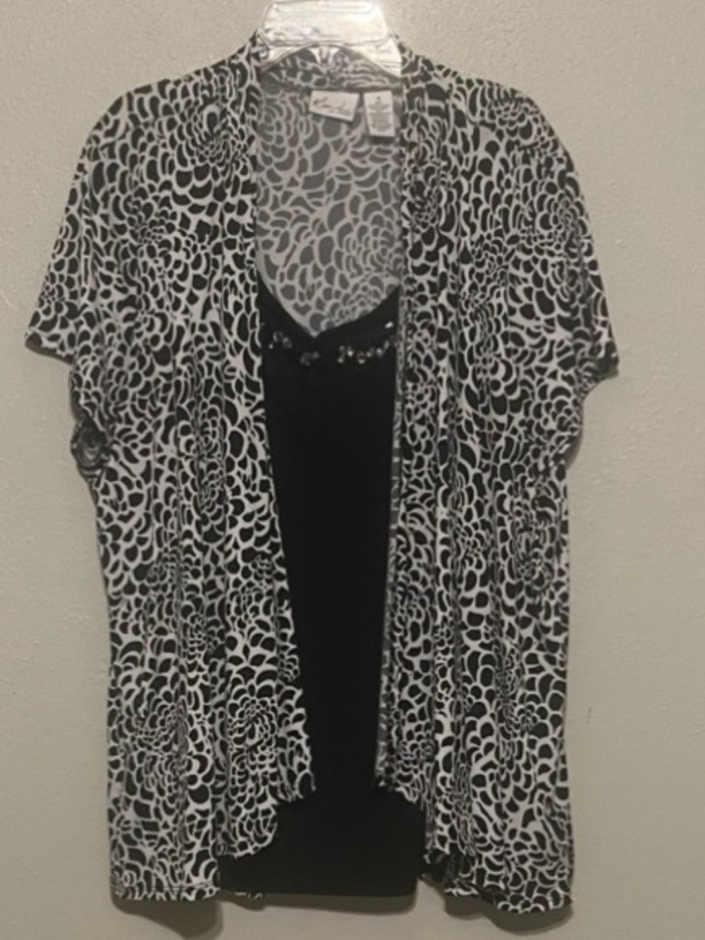 Kim Rogers Black and White Floral 2 in 1  Top